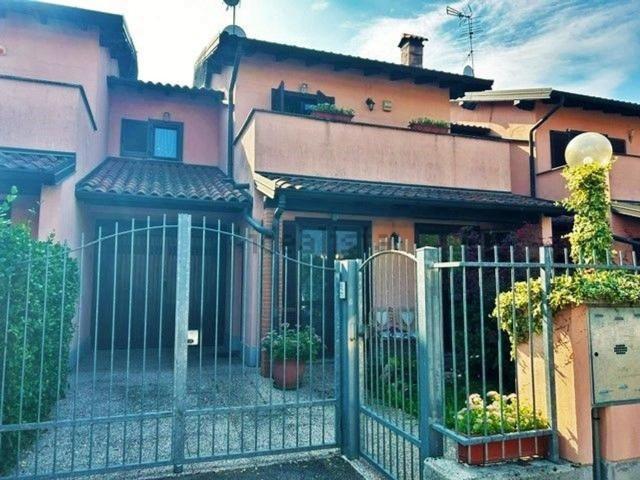 Villetta a schiera in vendita di 159 m² in Via G. Mameli