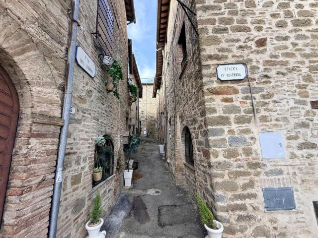 Villetta a schiera in vendita di 162 m² in Via del Forno