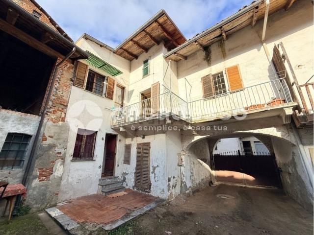 Villetta a schiera in vendita di 162 m² in Via E. Angiono Foglietti