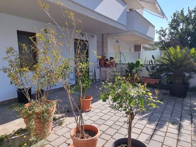 Villetta a schiera in vendita di 163 m² in Via Monte Amaro