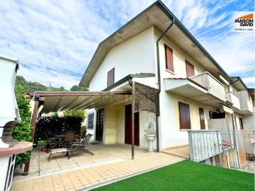 Villetta a schiera in vendita di 163 m² in Via Roma, 84