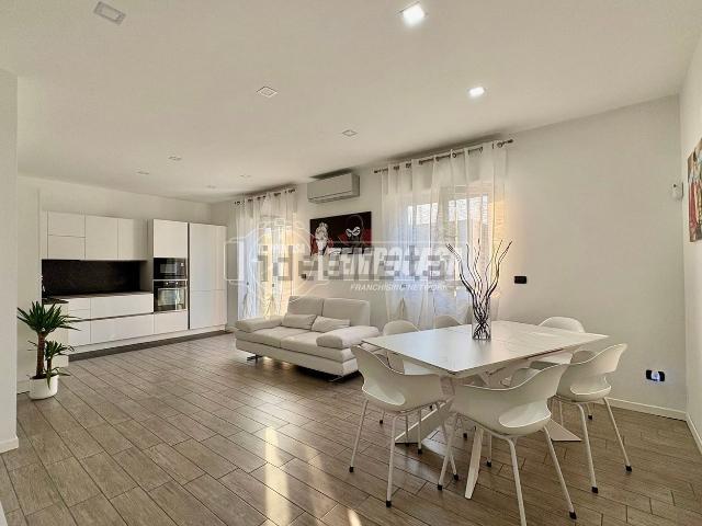 Villetta a schiera in vendita di 163 m² in Via Tetti Pereno