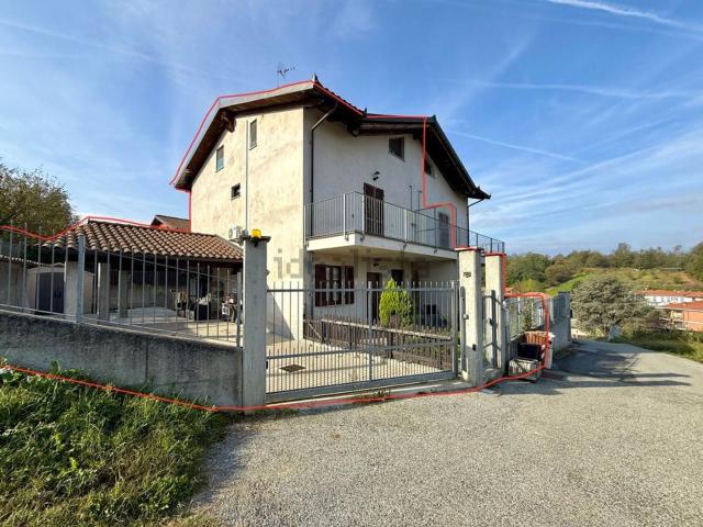 Villetta a schiera in vendita di 163 m² in Strada Mormoré