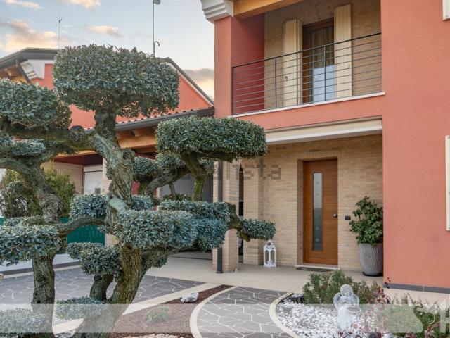 Villetta a schiera in vendita di 164 m² in Via Armando Diaz, 82