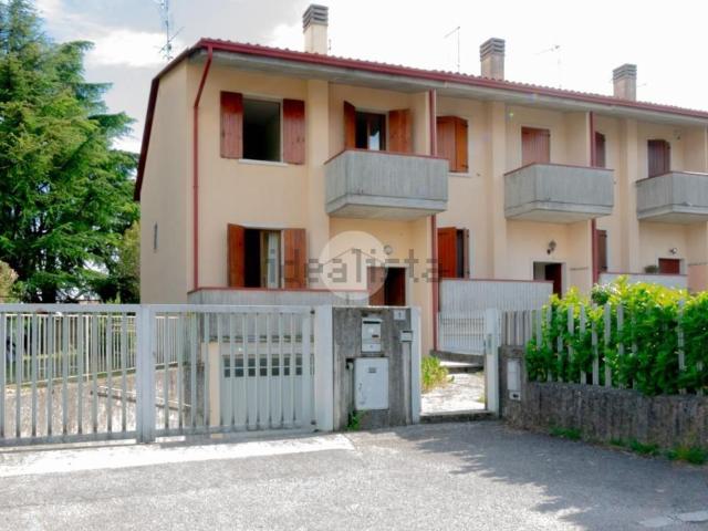 Villetta a schiera in vendita di 164 m² in Via Monti Lessini, 1