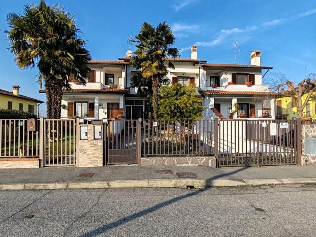 Villetta a schiera in vendita di 164 m² in Via Paolo Borsellino, 76