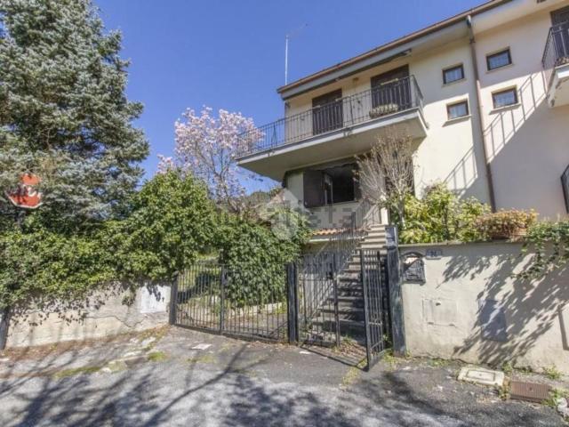 Villetta a schiera in vendita di 165 m² in Via Giorgio de Chirico, 24