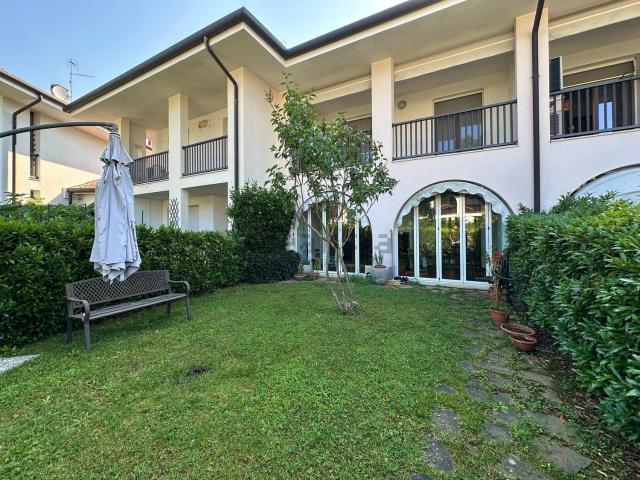 Villetta a schiera in vendita di 165 m² in Via della Madonnetta