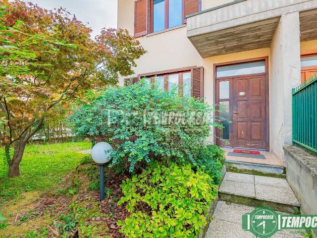 Villetta a schiera in vendita di 165 m² in Via F. de Lemene, 1