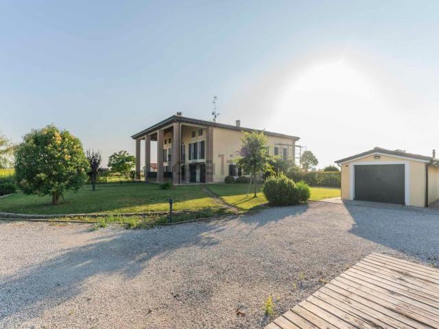 Villetta a schiera in vendita di 165 m² in Via Molinazzo, 9