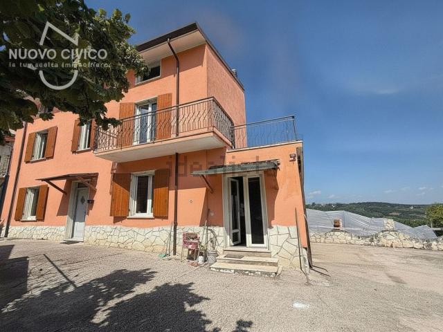 Villetta a schiera in vendita di 165 m² in Via Moruri, 13