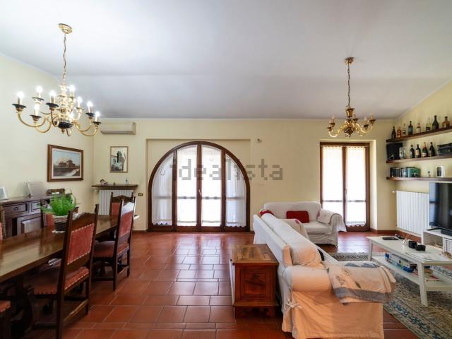 Villetta a schiera in vendita di 165 m² in Via Niccolò Paganini, 2