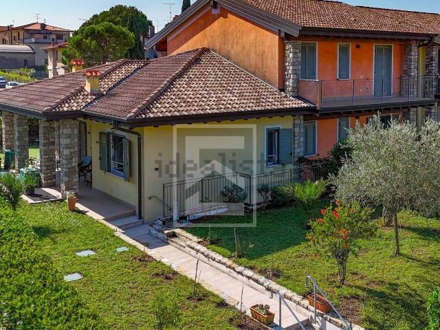 Villetta a schiera in vendita di 165 m² in Via Sandro Pertini, 50