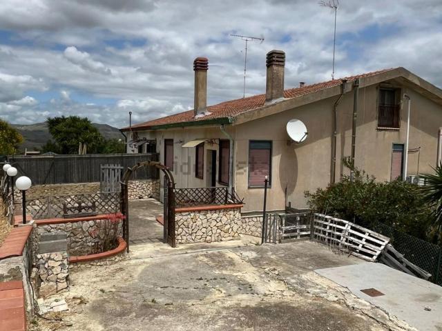 Villetta a schiera in vendita di 165 m² in Via Santo Spirito