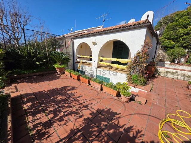 Villetta a schiera in vendita di 165 m² in Via Palorcio, 1