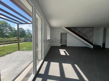 Villetta a schiera in vendita di 165 m² in Via Torni
