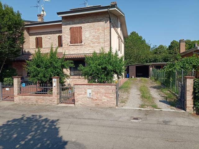 Villetta a schiera in vendita di 165 m² in Via Tassoni, 6