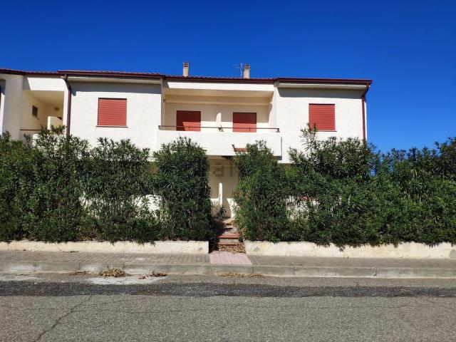 Villetta a schiera in vendita di 165 m² in Via Virginia