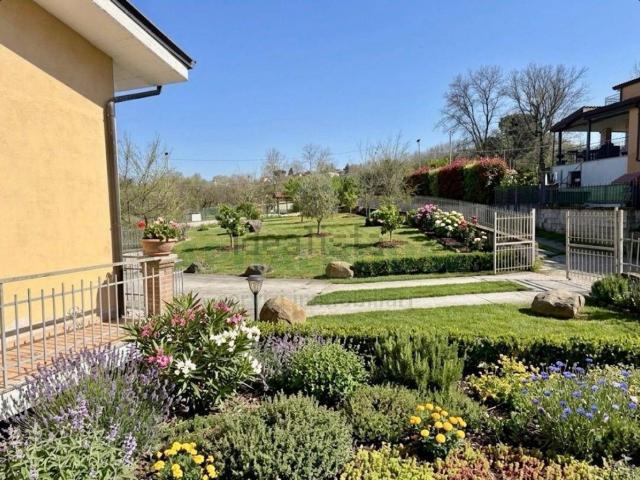 Villetta a schiera in vendita di 165 m² in Contrada Pascone