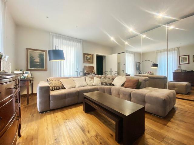 Villetta a schiera in vendita di 165 m² in Piazza Carlo Leone Fabbri