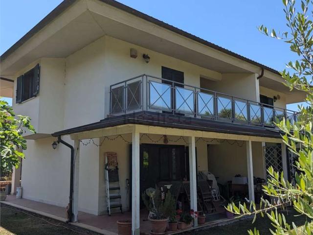 Villetta a schiera in vendita di 166 m² in Via Terre dei Consoli, 1
