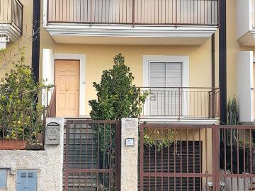Villetta a schiera in vendita di 166 m² in Viale Pietro Mancini, 24