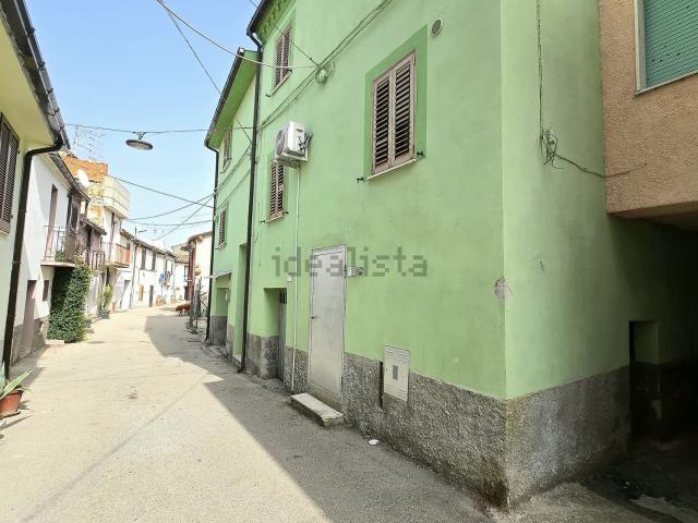 Villetta a schiera in vendita di 167 m² in Via Adua, 37