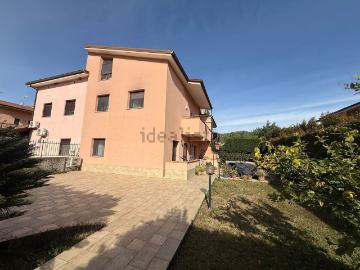Villetta a schiera in vendita di 168 m² in Via Gioacchino da Fiore