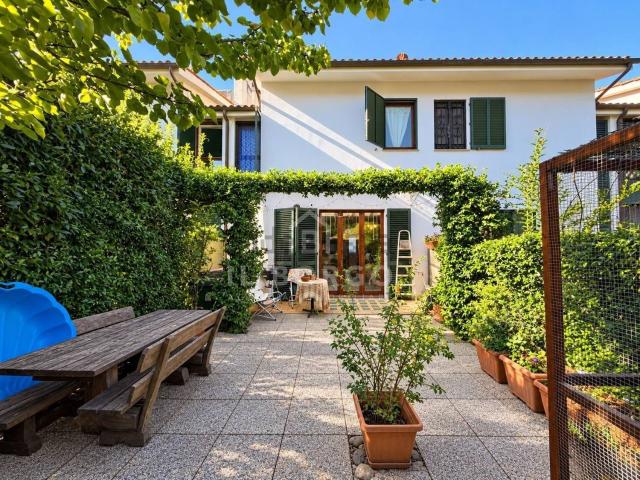 Villetta a schiera in vendita di 168 m² in Via Giovanni D&apos Aroma, 51