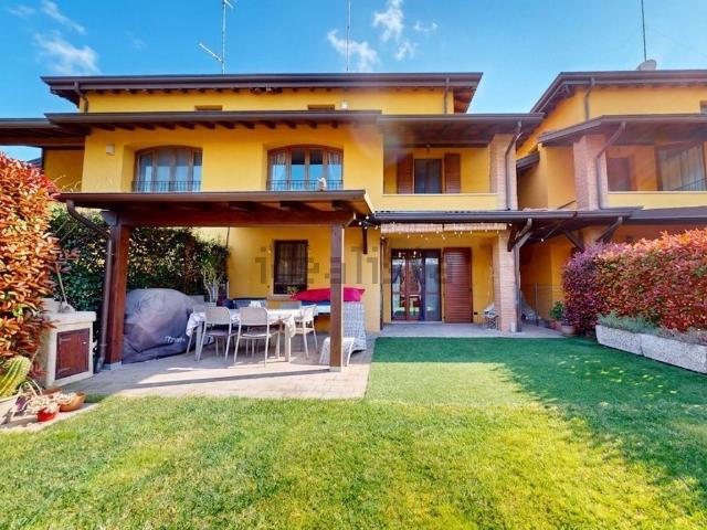 Villetta a schiera in vendita di 168 m² in Via Impastato, 4