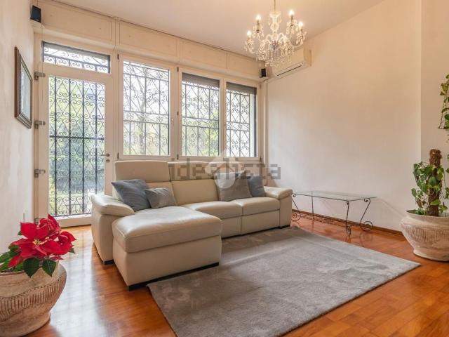 Villetta a schiera in vendita di 169 m² in Via Dorese, 25