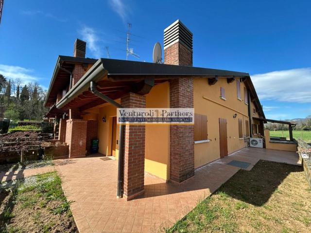 Villetta a schiera in vendita di 169 m² in Viale Liberta&apos