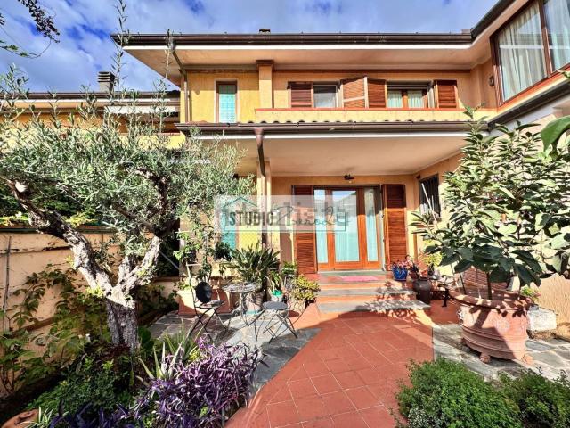 Villetta a schiera in vendita di 170 m² in Via Andreotti
