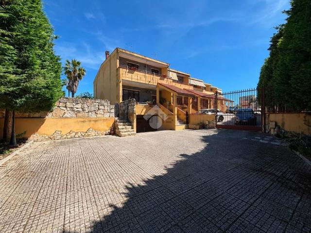 Villetta a schiera in vendita di 170 m² in Via Alassio, 16