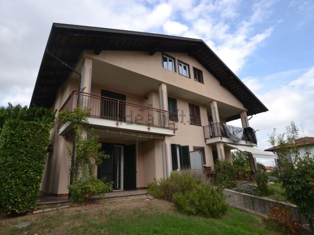 Villetta a schiera in vendita di 170 m² in Via Barazzetto, 5
