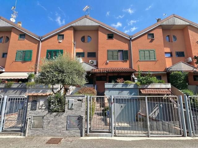 Villetta a schiera in vendita di 170 m² in Via Gandhi