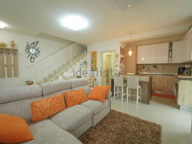 Villetta a schiera in vendita di 170 m² in Via Giulietta Masina, 104