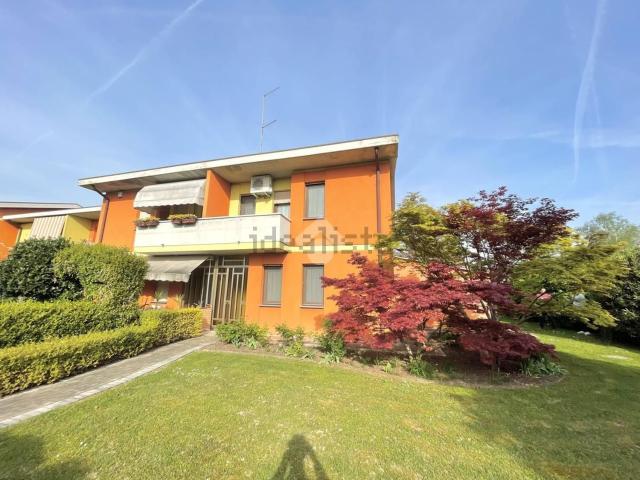 Villetta a schiera in vendita di 170 m² in Via Don Orione, 36