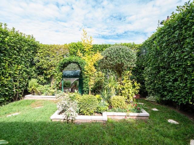 Villetta a schiera in vendita di 170 m² in Via Dalmazia, 14