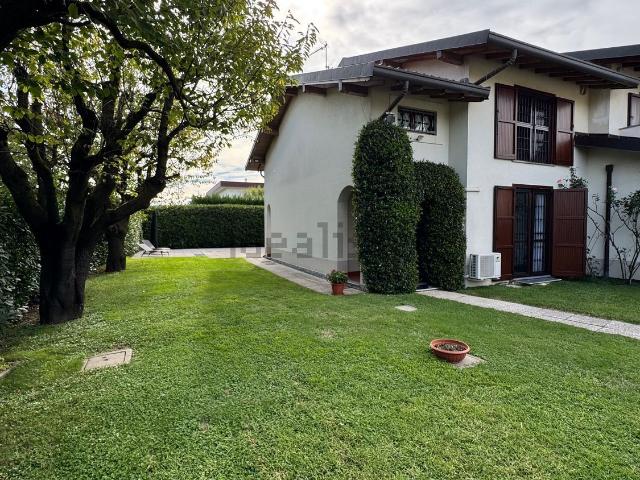 Villetta a schiera in vendita di 170 m² in Via Dante Alighieri, 76
