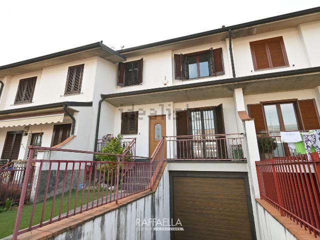 Villetta a schiera in vendita di 170 m² in Via dei Platani, 25