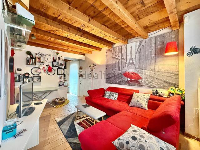 Case e ville in vendita di 170 m² in Via del Garda