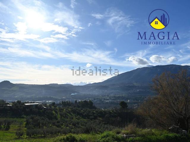 Villetta a schiera in vendita di 170 m² in Via Emidio Luzi, 7