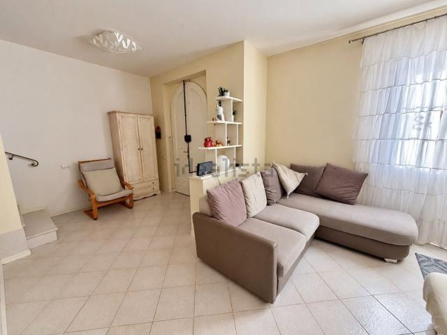 Villetta a schiera in vendita di 170 m² in Via Erbosa, 60