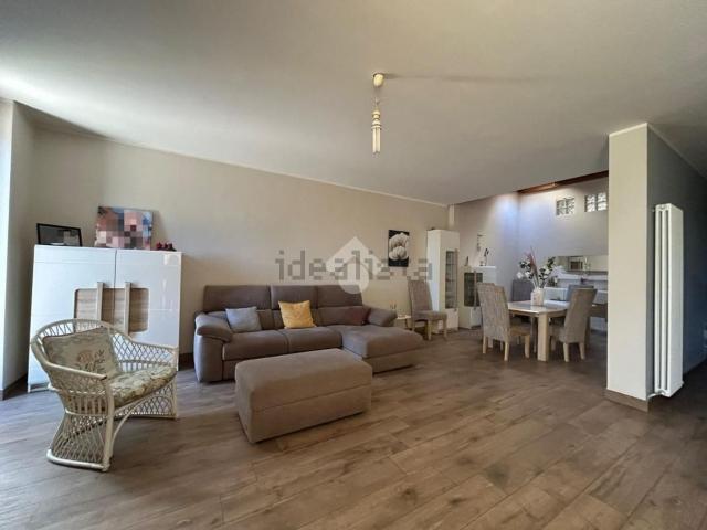 Villetta a schiera in vendita di 170 m² in Via Luigi Luzzatti