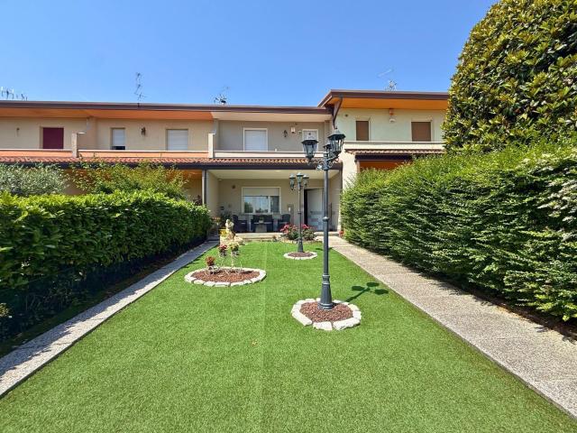 Villetta a schiera in vendita di 170 m² in Via Magenta