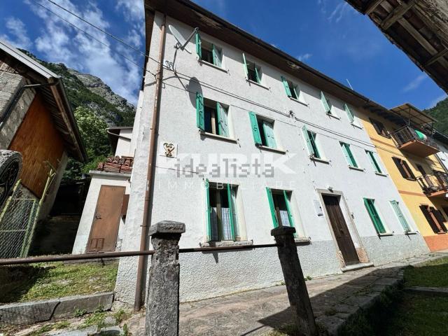 Villetta a schiera in vendita di 170 m² in Via Maria Plozner Mentil, 57