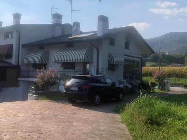 Villetta a schiera in vendita di 170 m² in Via Pradego