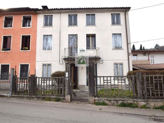 Villetta a schiera in vendita di 170 m² in Via Rio, 10