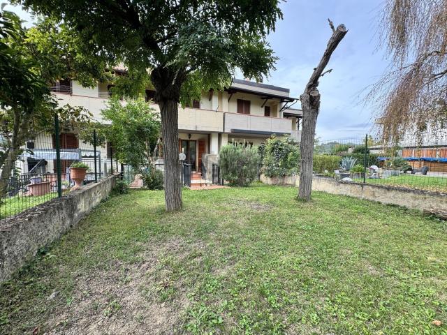 Villetta a schiera in vendita di 170 m² in Via Veneto